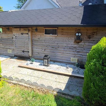 Lazy Lodge Glamping Pod With Hot Tub Port Laoise Ngoại thất bức ảnh